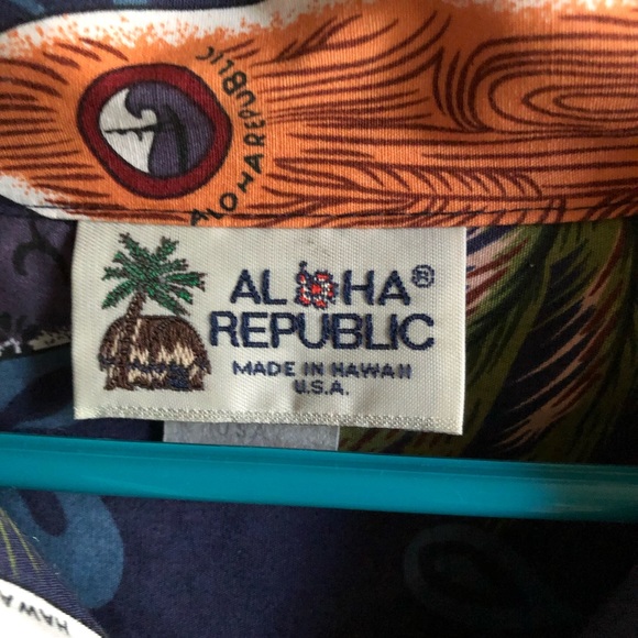 Vintage Aloha Republic Hawaiian Shirt. Surf Board Theme. Made in Hawaii. Size XL - Picture 6 of 9